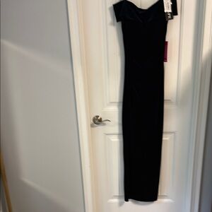 Elegant Navy Off-Shoulder Full Length Dress